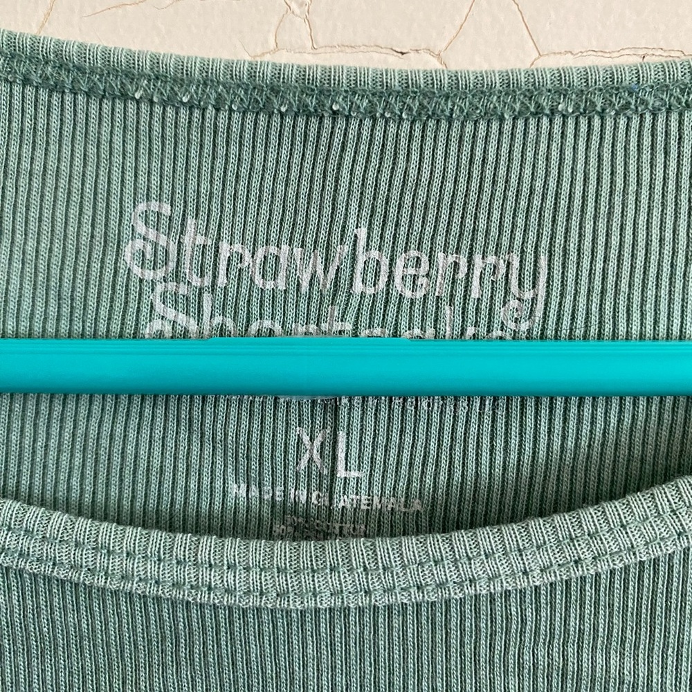 Strawberry Shortcake Cropped Tank Size XL - Picture 2 of 3
